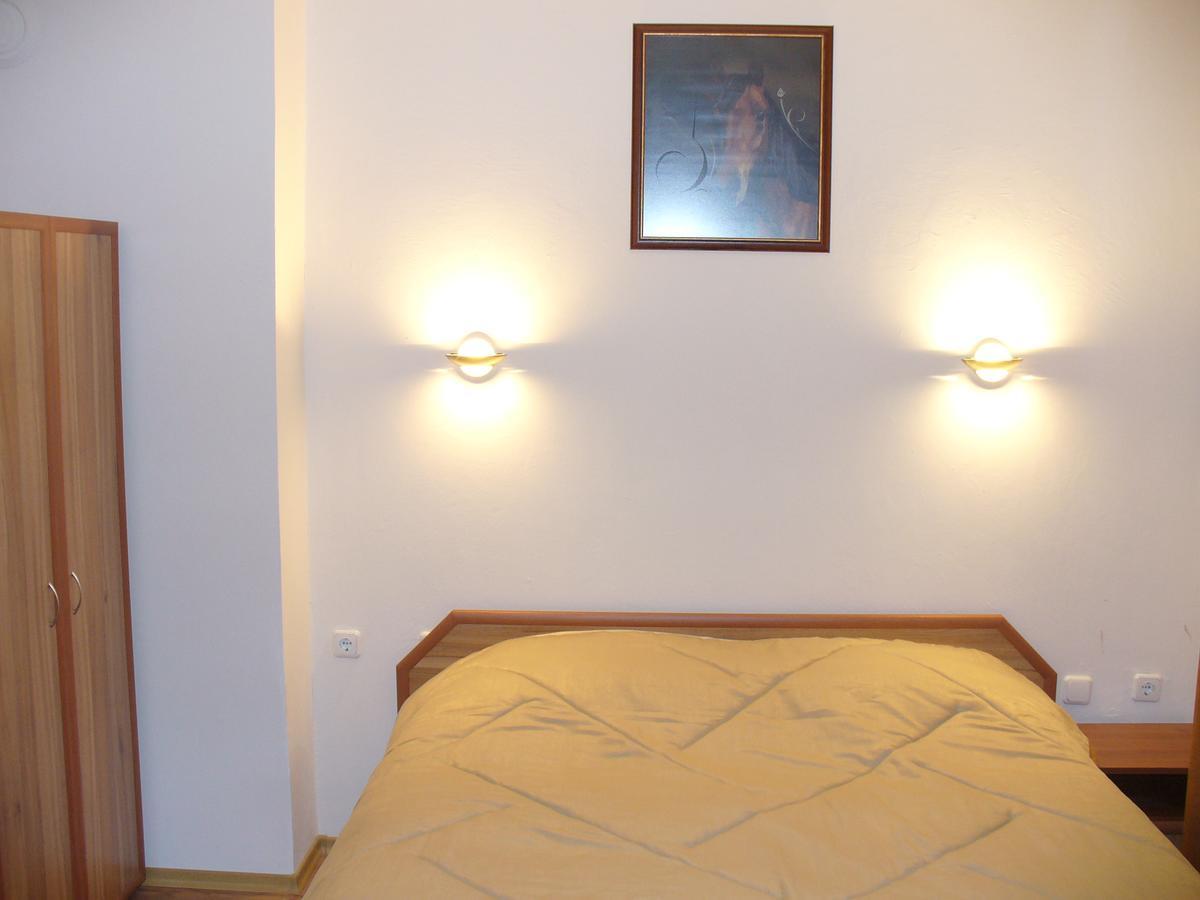 Guest House Alfa Daniel Balkanets  エクステリア 写真